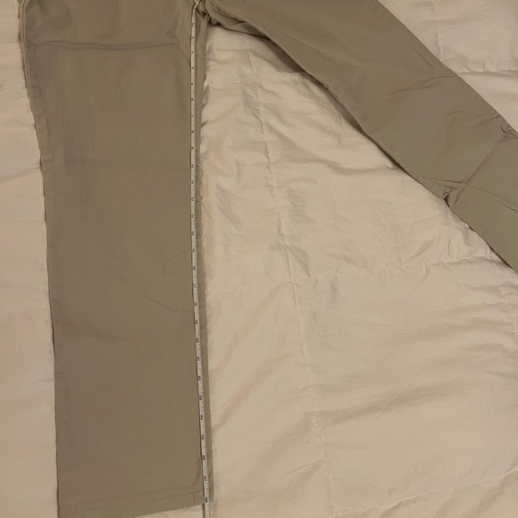 Women's Gloria Vanderbilt Cream Jeans with fancy stitched pockets, Size 4 - Picture 10 of 10